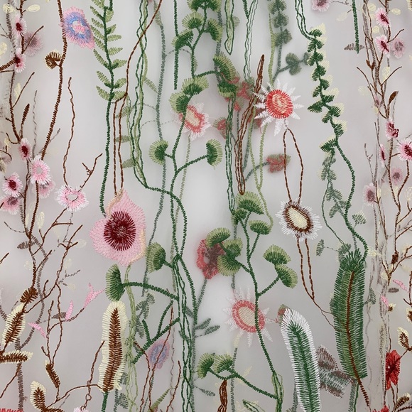 Sheer floral top - Picture 2 of 2